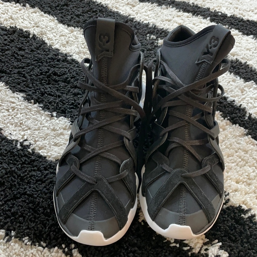 Y3  Kyujo low black and white sneaker size 9 men